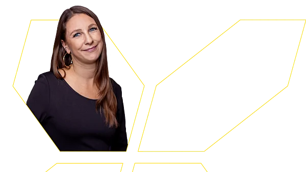 Portraitbild von Mareike Noll, Ansprechpartnerin Custom Solutions
