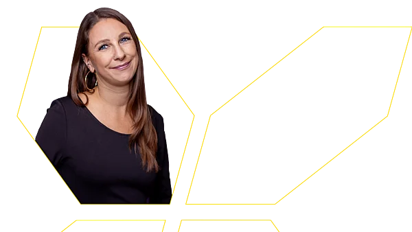 Portraitbild von Mareike Noll, Ansprechpartnerin Custom Solutions