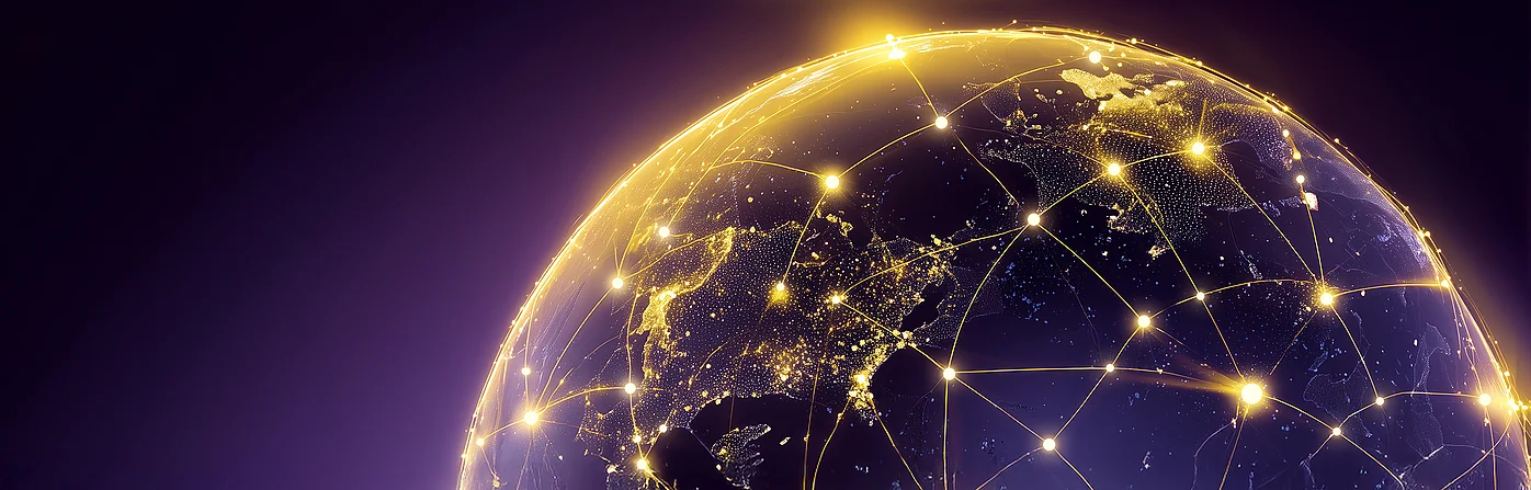 Eine leuchtende, digitale Darstellung der Erde, umspannt von einem globalen Netzwerk aus Verbindungen und Lichtpunkten, das die vernetzte und digitale SupplyX-Lieferkette symbolisiert.