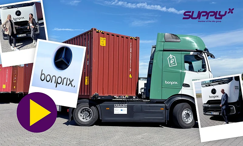 Ein grüner und weißer LKW mit rotem Container, umgeben von Fotos mit bonprix-Branding und einem Play-Button, weist auf das Video "E-Mobility Meets Fashion: bonprix & SupplyX Make a Statement" hin, das die Partnerschaft und nachhaltige Logistik darstellt.